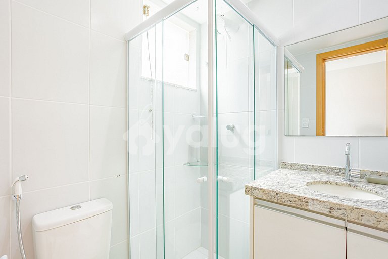 Wonderful 4-Suite Apartment, Right on the Beach, Itacimirim