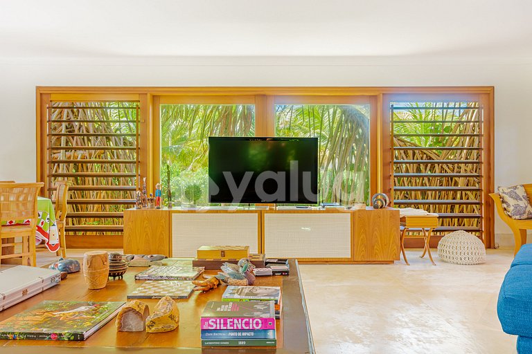 Excellent 4-Suite House, Right on the Beach - Busca Vida