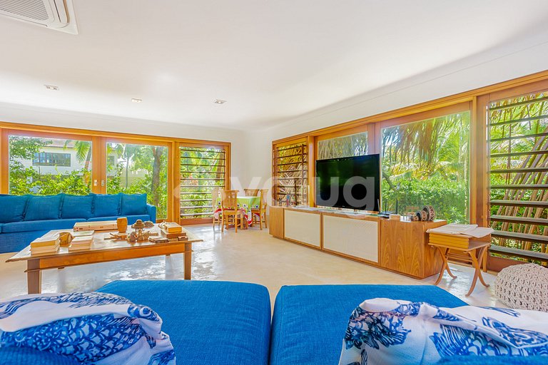 Excellent 7-Suite House, Right on the Beach - Busca Vida