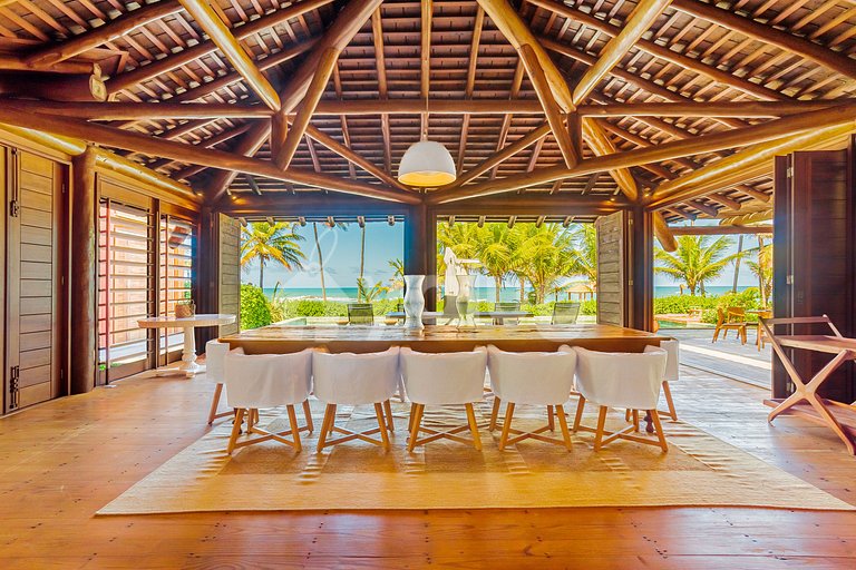 Excellent 4-Suite House, Right on the Beach - Busca Vida