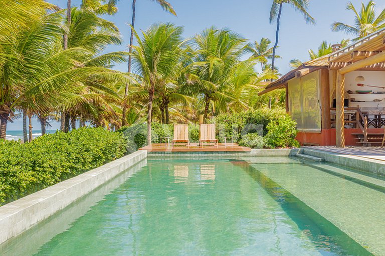 Excellent 7-Suite House, Right on the Beach - Busca Vida
