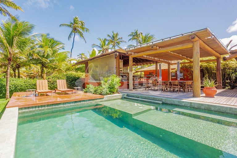 Excellent 7-Suite House, Right on the Beach - Busca Vida