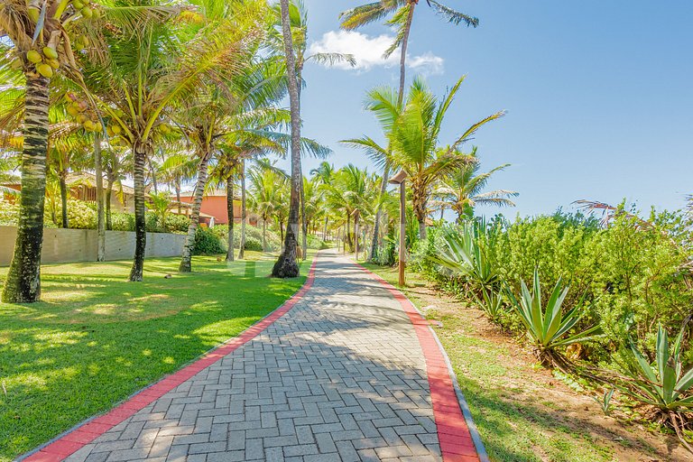 Excellent 7-Suite House, Right on the Beach - Busca Vida