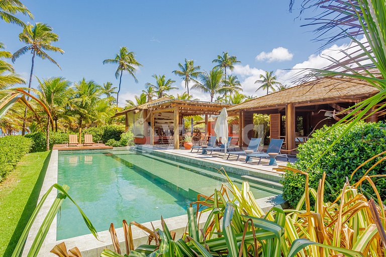 Excellent 4-Suite House, Right on the Beach - Busca Vida