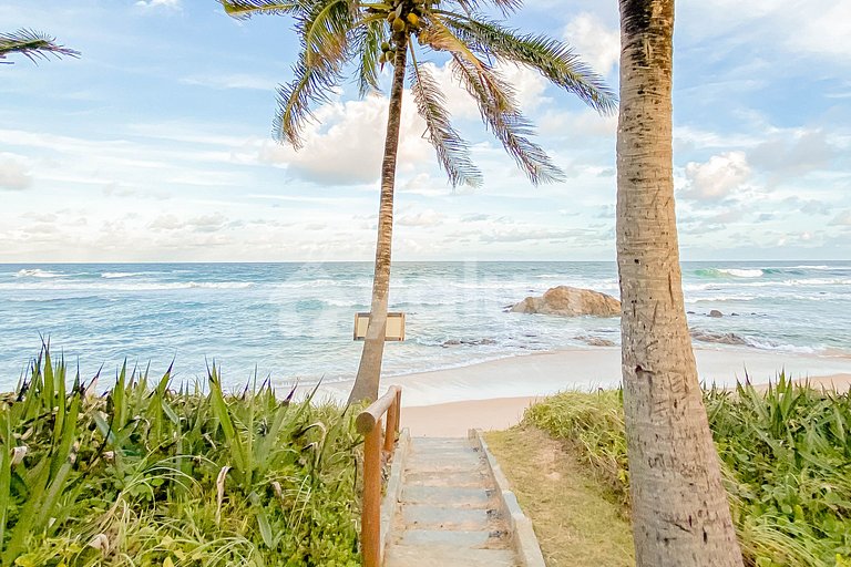 Excellent 7-Suite House, Right on the Beach - Busca Vida
