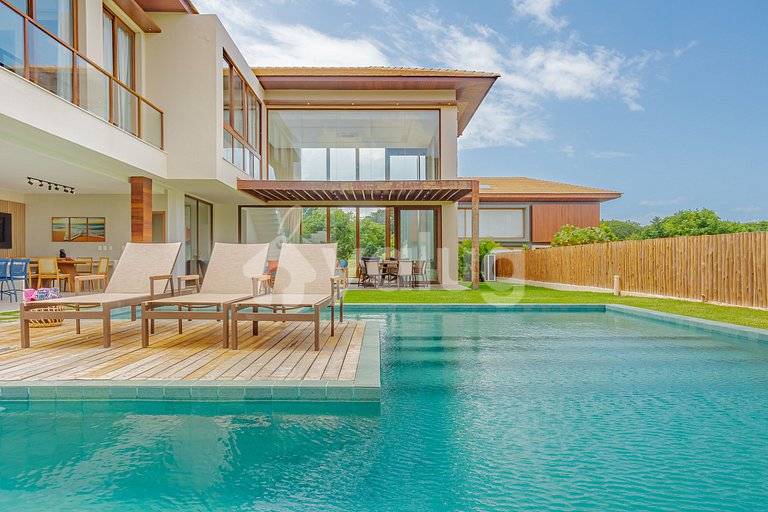 PF86 High Standard House with 7 Suites Praia Bella