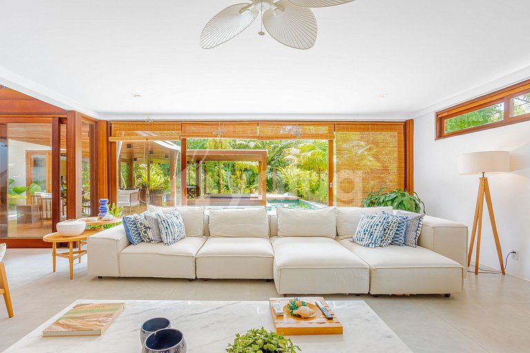 High standard house with 4 suites - Praia do Forte.