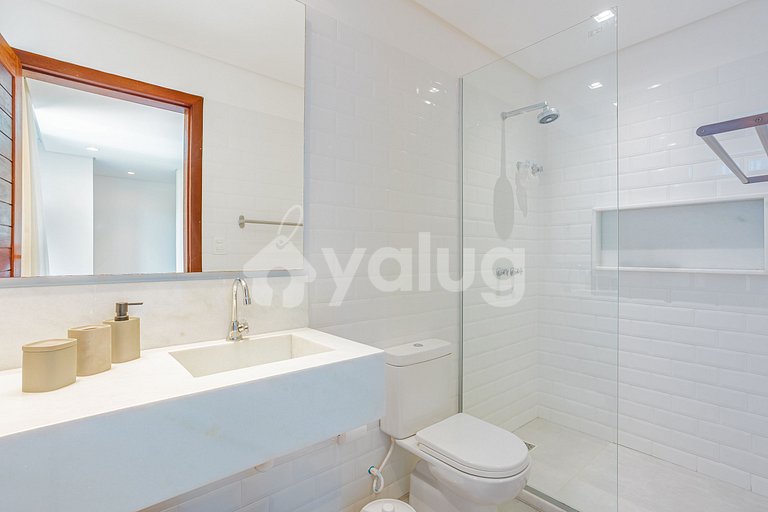 High standard house with 4 suites - Praia do Forte.