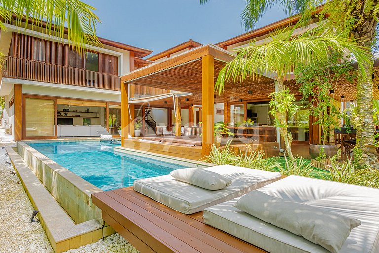 Casa de alto nivel con 4 suites - Praia do Forte.