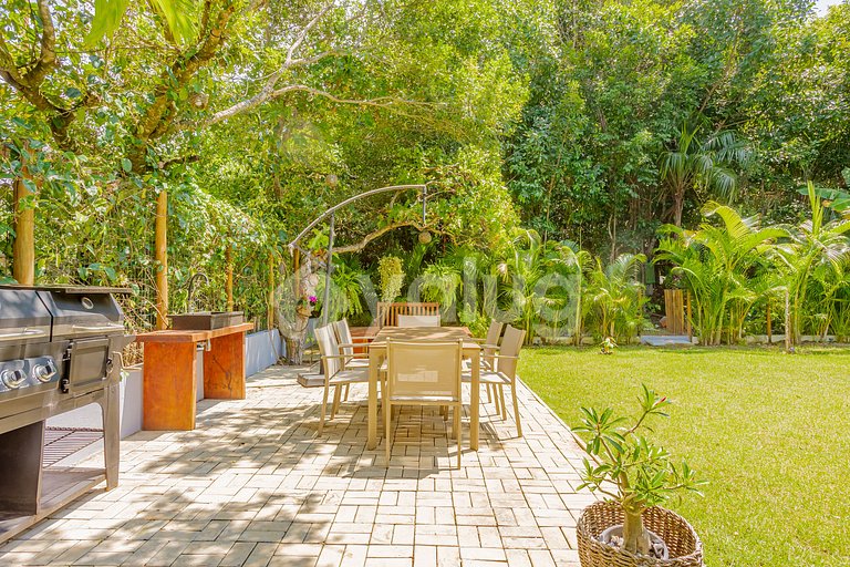 High standard house with 4 suites - Praia do Forte.