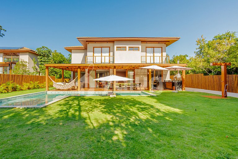 Casa Alto Padrão 6 suítes - Praia do Forte