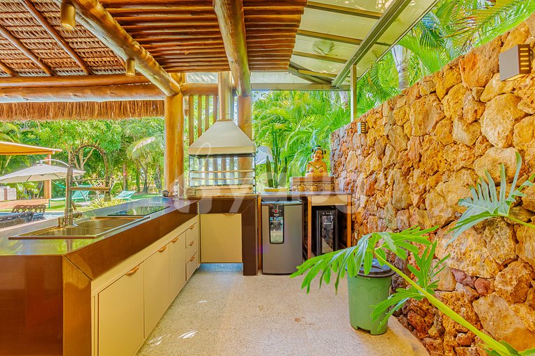 Maravilhosa casa com 5 suítes a 500m do Lord- Praia do Forte