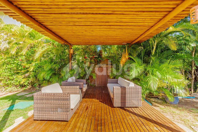 Maravilhosa casa com 5 suítes a 500m do Lord- Praia do Forte