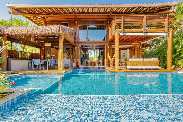 Maravilhosa casa com 5 suítes a 500m do Lord- Praia do Forte