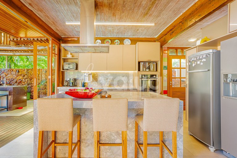 Wonderful house with 5 suites 500m from Lord- Praia do Forte