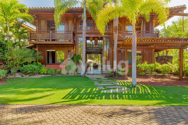Maravilhosa casa com 5 suítes a 500m do Lord- Praia do Forte