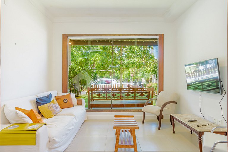 Linda casa com 4 suítes a 250m da praia de Guarajuba