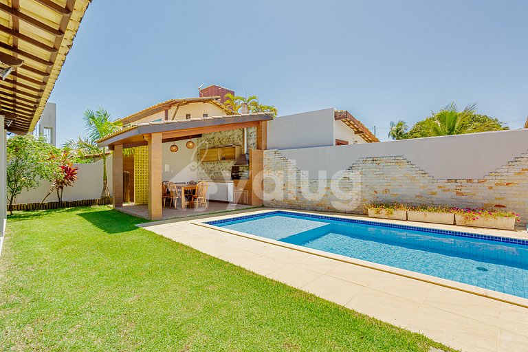 Linda casa com 4 suítes a 250m da praia de Guarajuba