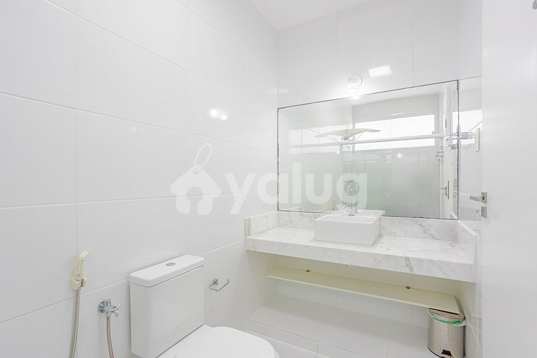Linda casa com 4 suítes a 400m da praia de Guarajuba