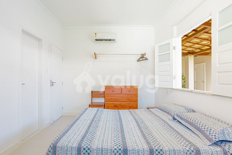 Linda casa com 4 suítes a 400m da praia de Guarajuba