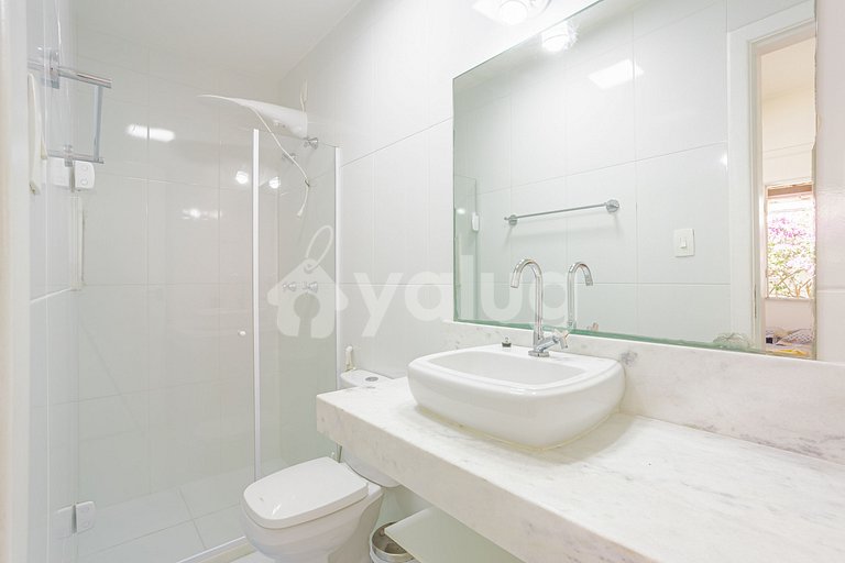 Beautiful house with 4 suites 400m from Guarajuba beach