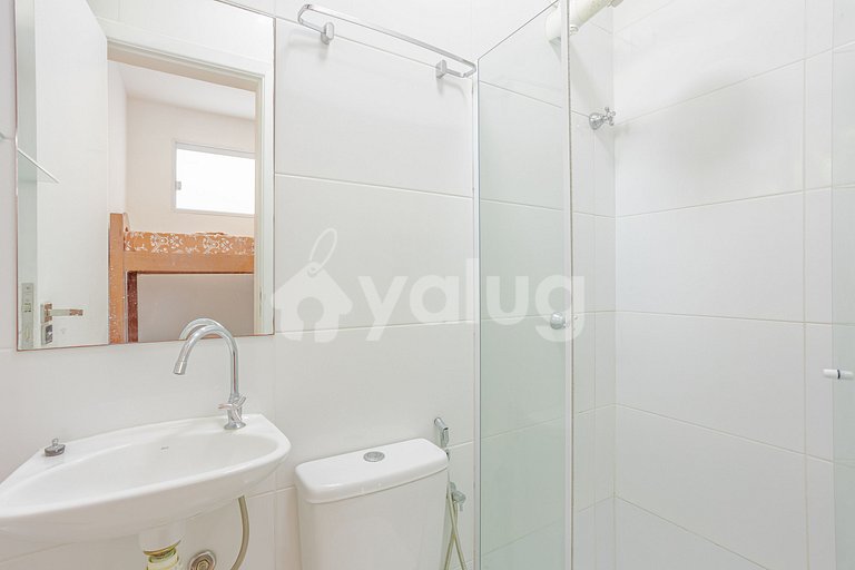 Linda casa com 4 suítes a 250m da praia de Guarajuba