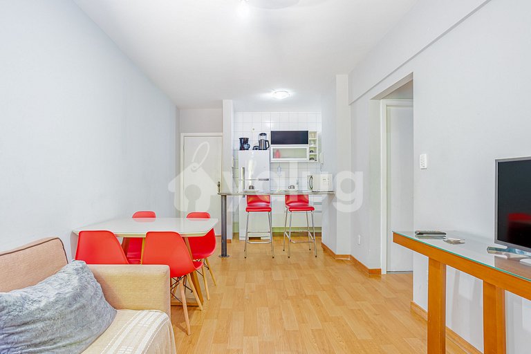 Bedroom and Living Room 300m from Porto Barra Beach