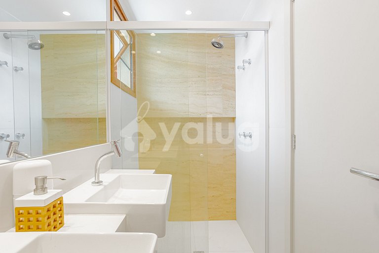 Excellent house right on the sand with 4 suites - Itacimirim