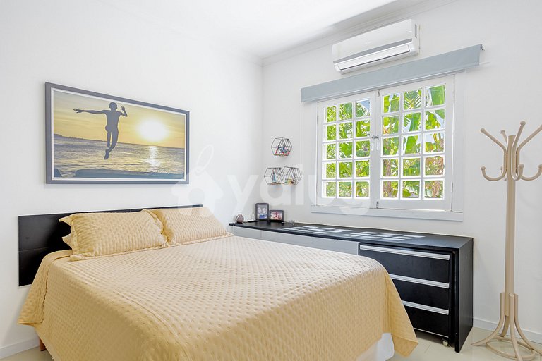 Increíble Casa con Piscina - Busca Vida