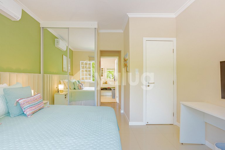 Increíble Casa con Piscina - Busca Vida