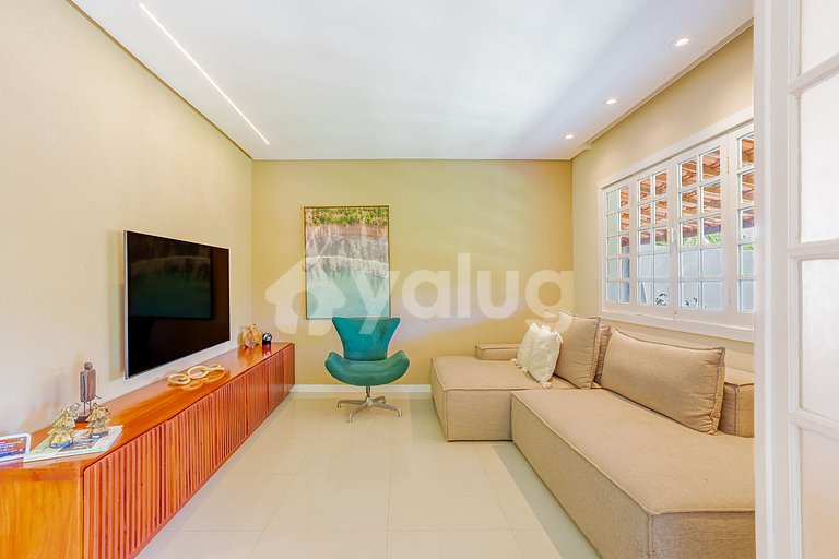 Amazing House with Pool - Busca Vida