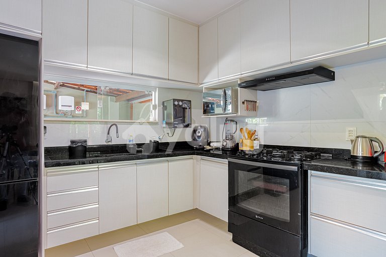 Increíble Casa con Piscina - Busca Vida