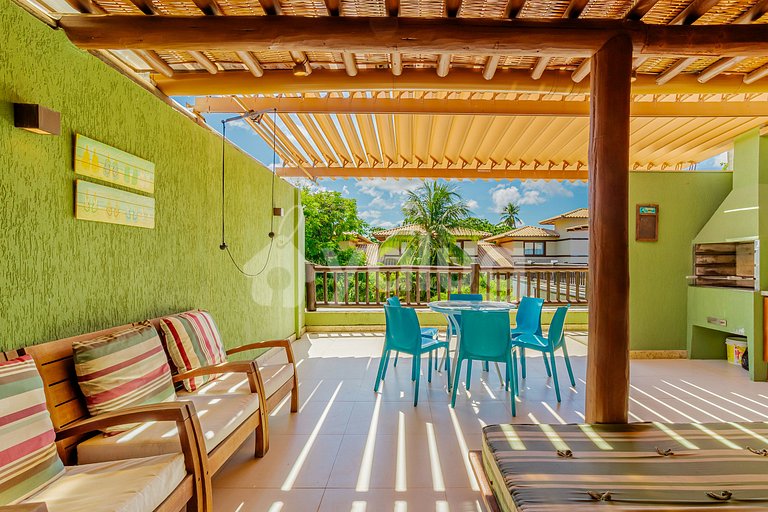 Ótimo apartamento pé na areia com 3 suítes - Praia do Forte