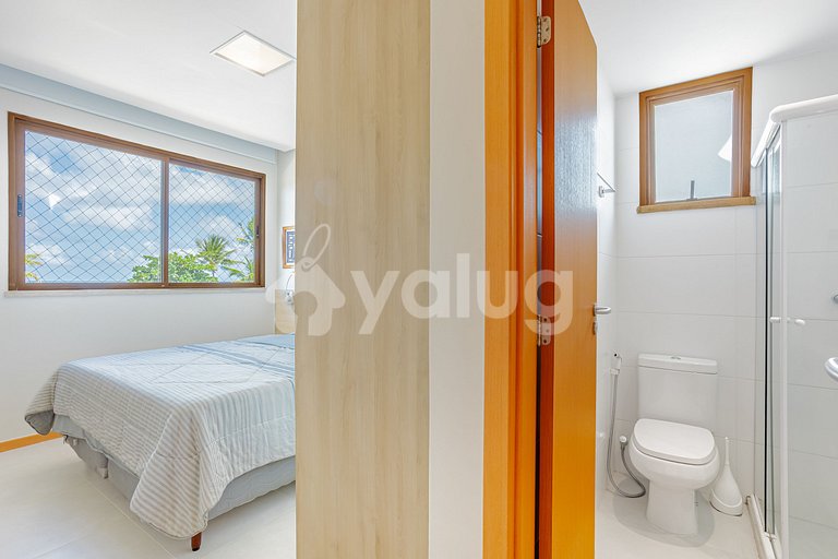 Gran apartamento justo en la arena con 3 suites - Itacimirim