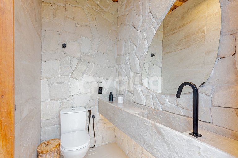 Wonderful Mansion with Pool and 7 Suites - Praia do Forte