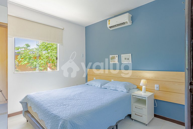 Excelente casa com piscina a 350m da praia - Itacimirim
