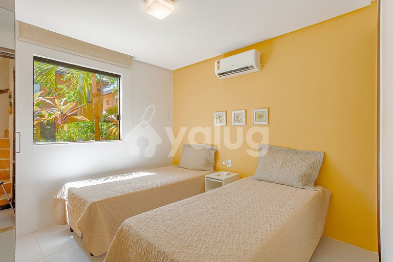 Excelente casa com piscina a 350m da praia - Itacimirim