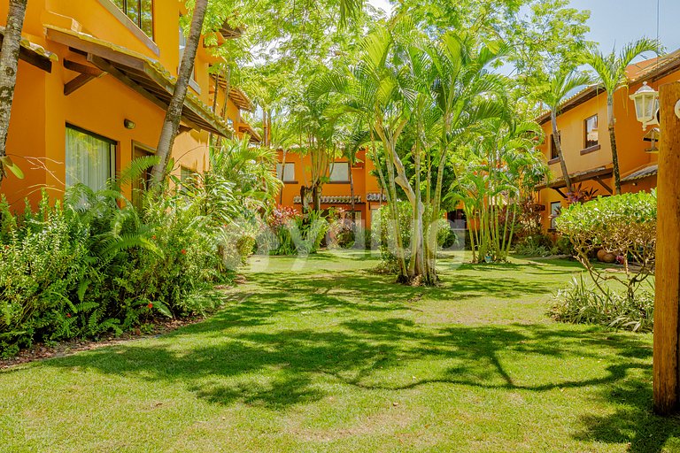 Excelente casa com piscina a 350m da praia - Itacimirim