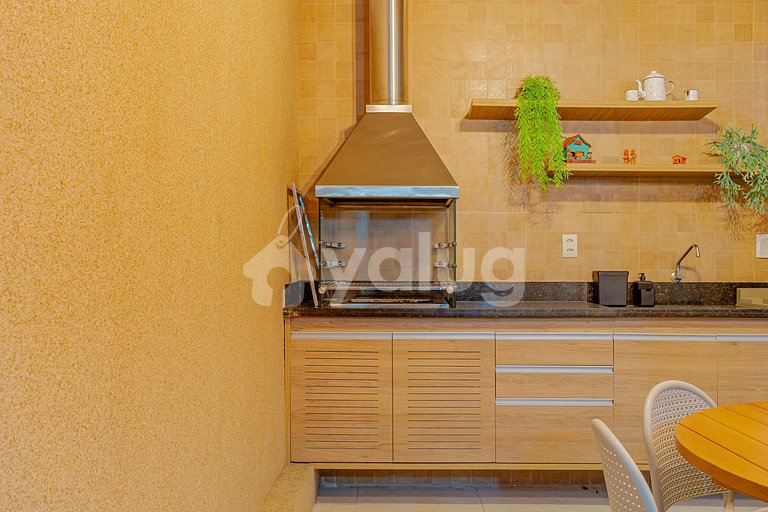Excelente Casa de 4 Dormitorios en Guarajuba con Piscina y W