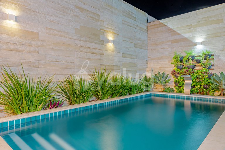 Excelente Casa de 4 Dormitorios en Guarajuba con Piscina y W