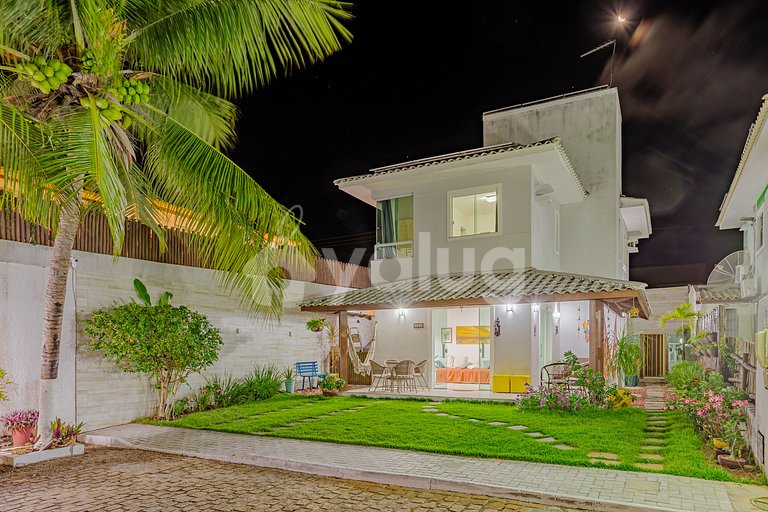 Excelente Casa de 4 Dormitorios en Guarajuba con Piscina y W