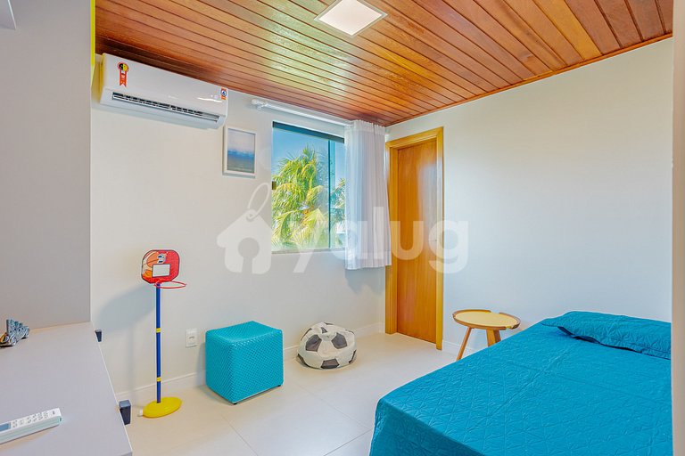 Excellent Beachfront Apartment with 4 Suites - Itacimirim