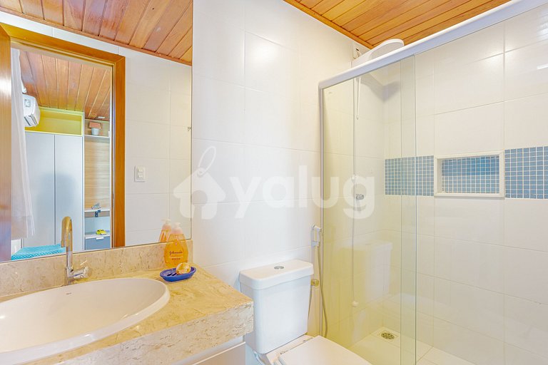 Excellent Beachfront Apartment with 4 Suites - Itacimirim