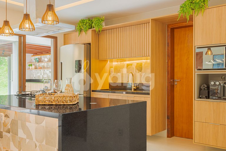 Great House with 6 suites and Swimming Pool - Praia do Forte