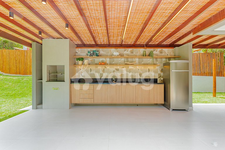 Maravilhosa Casa com 6 suítes e Piscina - Praia do Forte