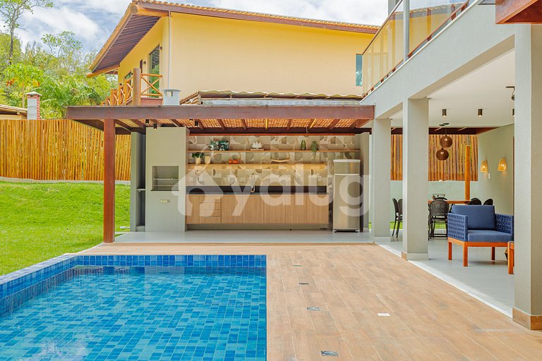 Maravilhosa Casa com 6 suítes e Piscina - Praia do Forte