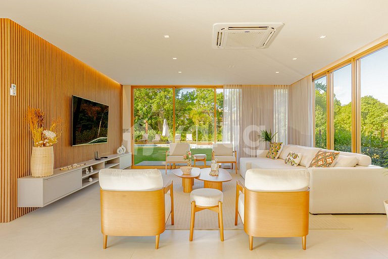 Maravilhosa Casa com 5 Suítes e Piscina - Praia do Forte