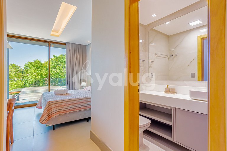 Maravilhosa Casa com 5 Suítes e Piscina - Praia do Forte