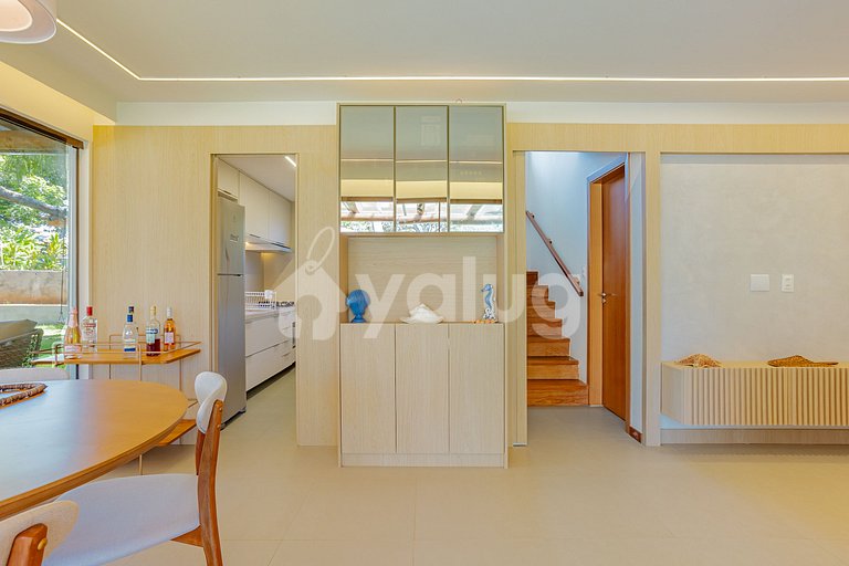 Maravilhosa casa com 2 suítes e 1 quarto - Praia do Forte