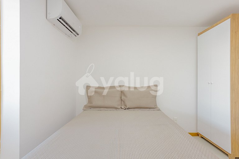 Beautiful Beachfront Apartment with 4 Suites - Itacimirim